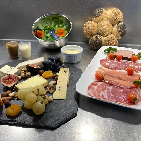 Le Dome De - Nuit Insolite Dans Les Bois Kamp alanı *