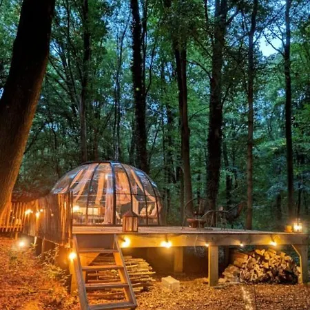 Le Dome De - Nuit Insolite Dans Les Bois 营地 *